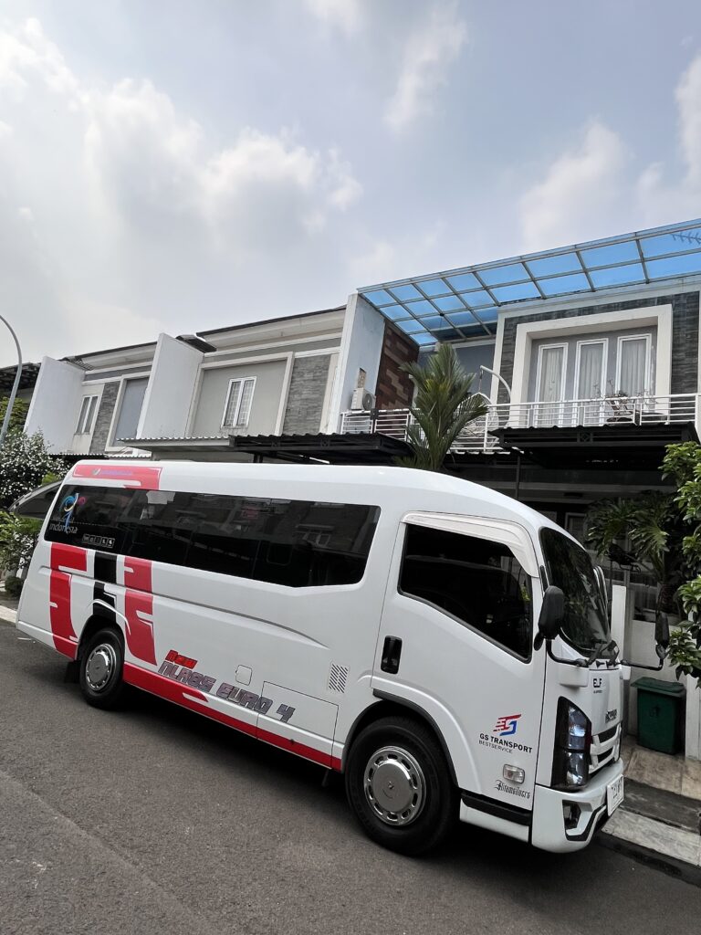 sewa elf wisata jakarta