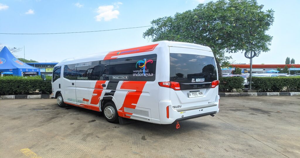 sewa elf ke bandung